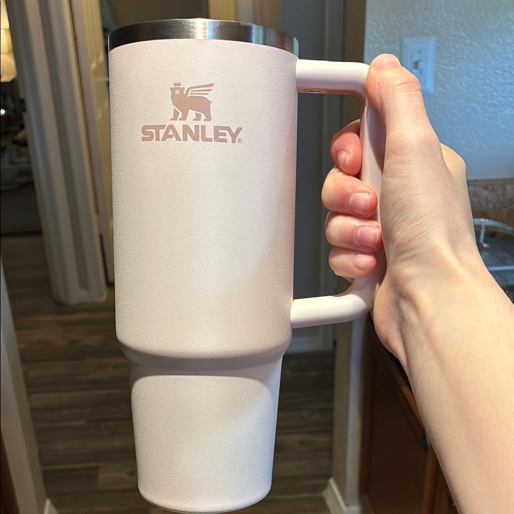 Stanley Light Pink Insulated 30oz Water Bottle